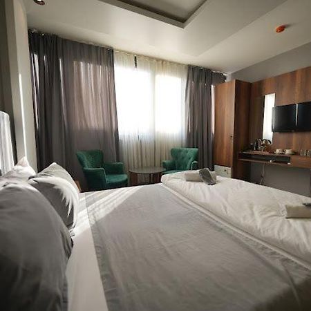 Ci Plus Otel Istanbul Exterior photo