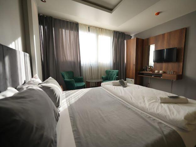 Ci Plus Otel Istanbul Exterior photo